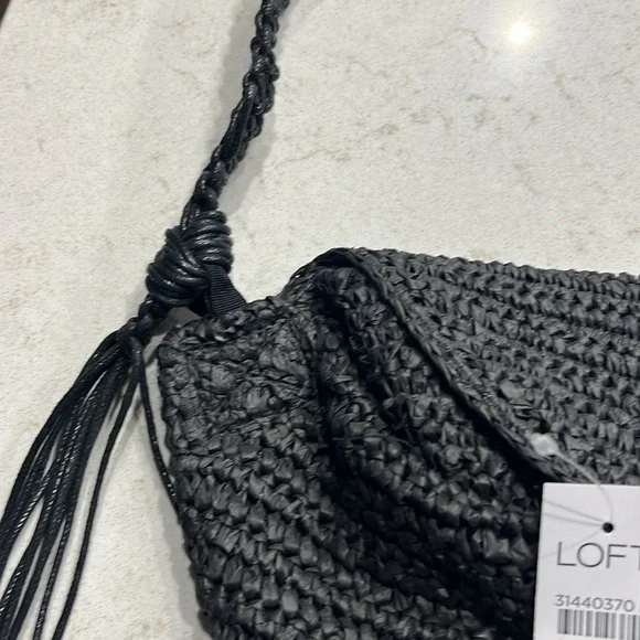 Woven shoulder crescent bag, lined, snap closure, interior pocket - Picture 2 of 5